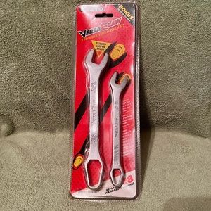 VERSACLAW 2 Piece Multi-Size Wrench Set. NIP